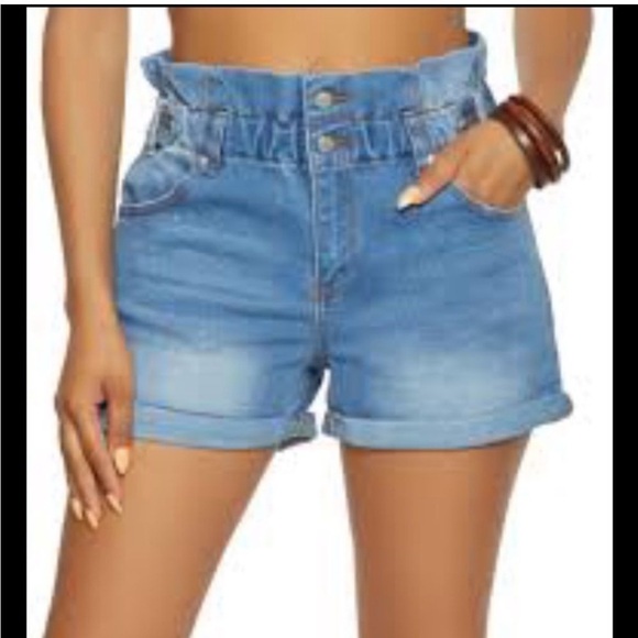ALMOST FAMOUS Paper Bag High Waist Cuffed Denim Jean Shorts Size Small Preppy - Picture 1 of 6